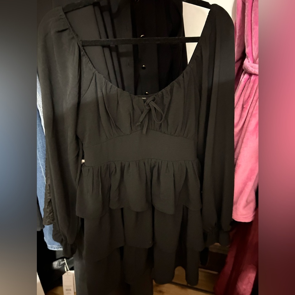 NEW Black Ruffled Long Sleeve Dress
